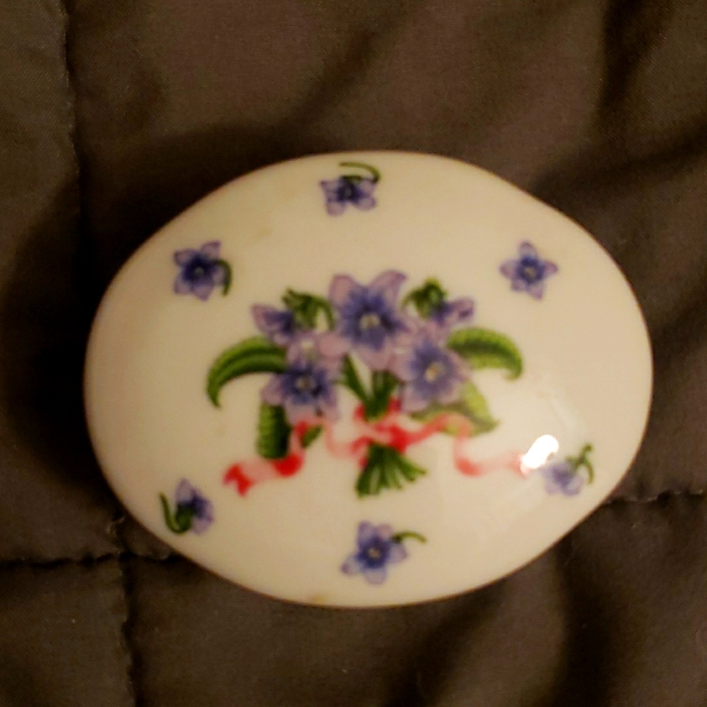 Lenox collectors Society trinket box